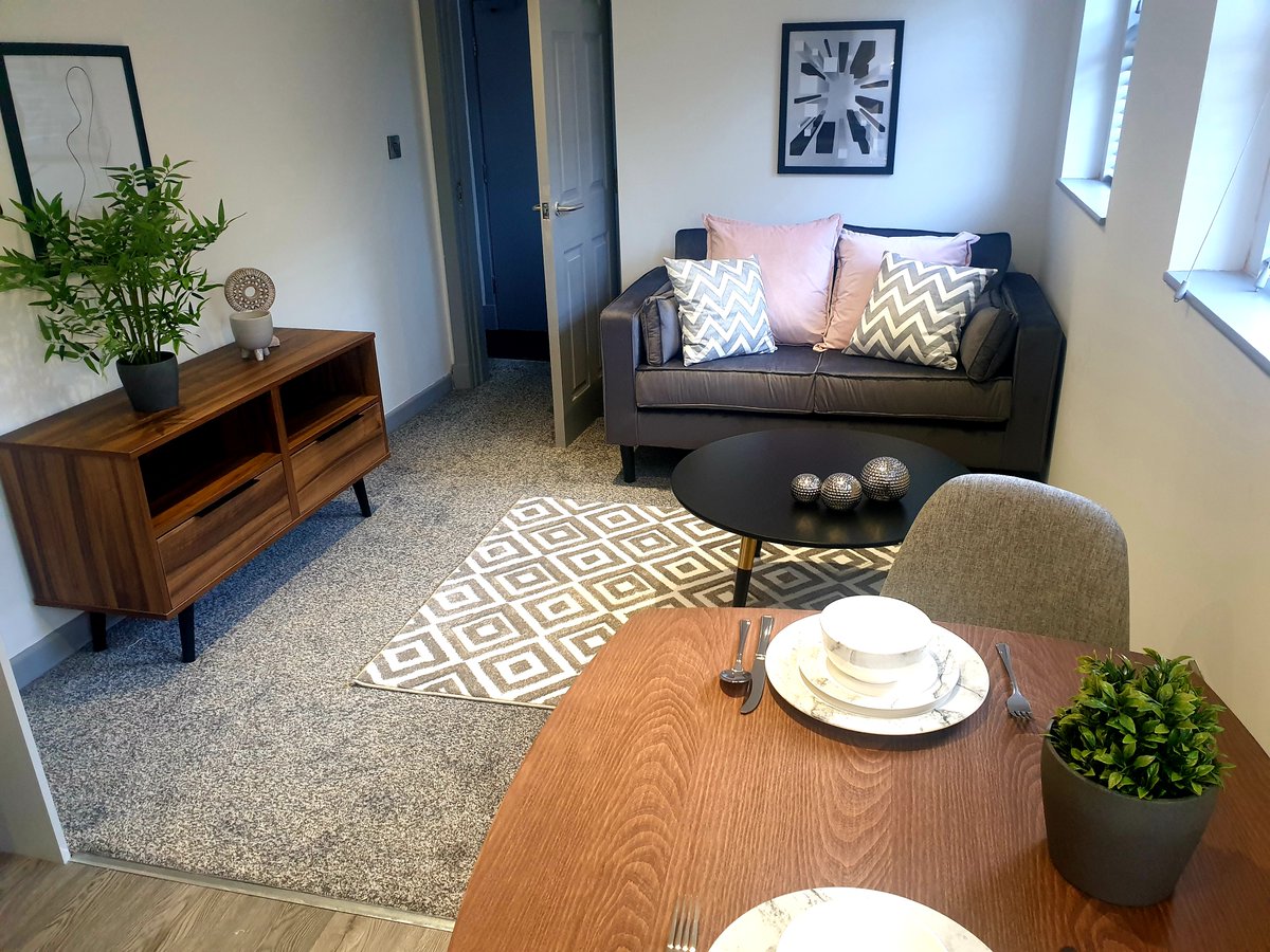 RoomOne Construction tweet media