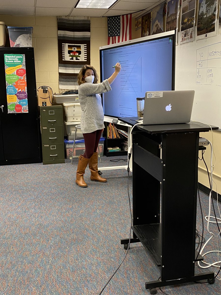 Check out the World Language teachers rocking the new technology!   Have a great day everyone 🎉