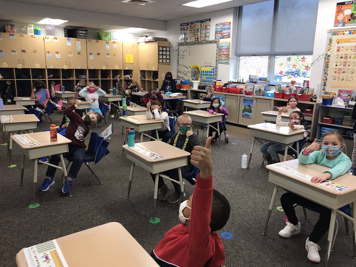 HooversClass's tweet photo. Ms. Campbell’s Kindergarten class earned extra free time for being safe on the playground! Way to go!! #wyproud https://t.co/TQf2qOvesJ
