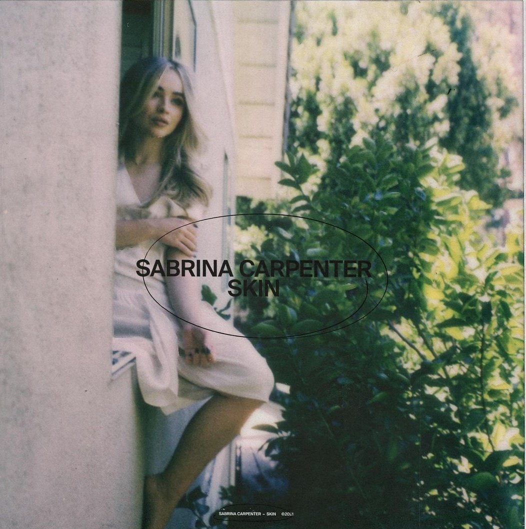 More proof the photoshoot of a magazine cover and the photoshoot of skin happened 3 month ago