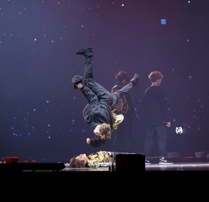 “hobi hyung just close your eyes and trust me” - a short thread