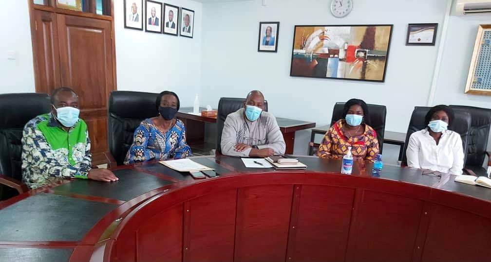 fdaghana_'s tweet photo. FDA meets with the Cuban Ambassador to Ghana in relation to Cuba’s COVID-19 vaccine, “SOBERANA 02”
#fdaghana #winningpublicconfidence https://t.co/hcf14hqZH1