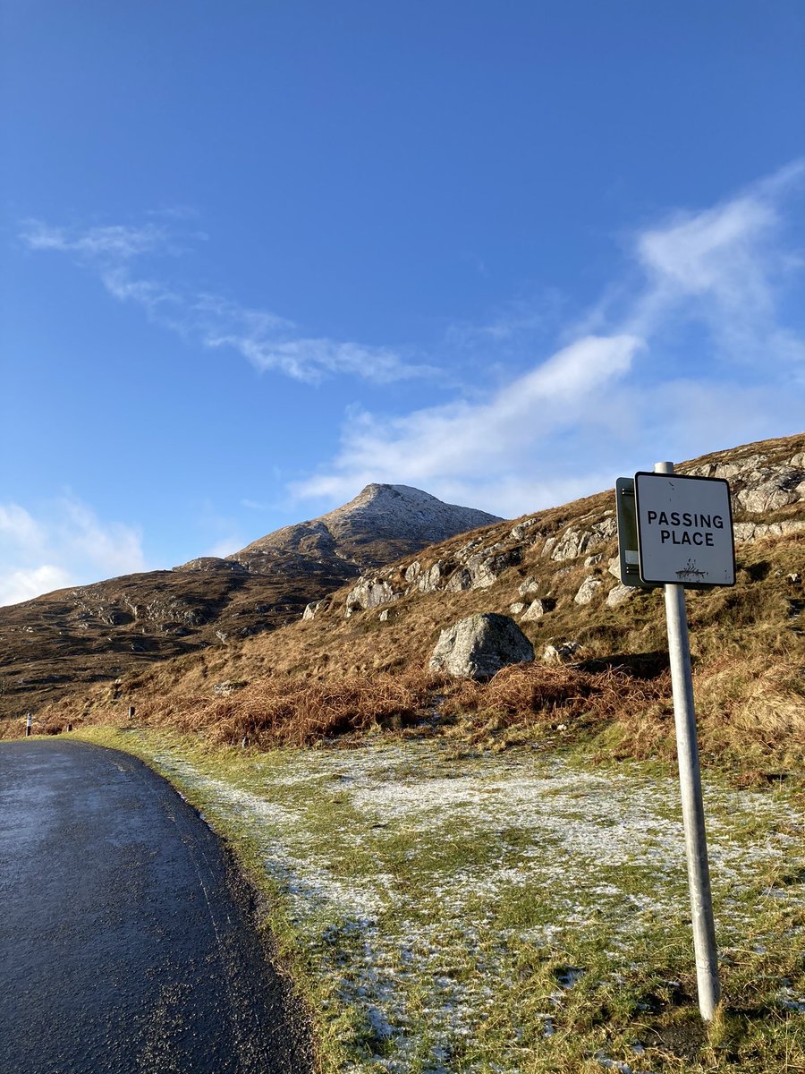 BarraIsland's tweet image. Still, Crisp and Cold. Roads are better now the sun has come out. ⚠️ Take care later in today ⚠️ #icewarning Lovely view of Heavel from the A888.  #roadsidescotland #barra #outerhebrides @VisitScotland @OuterHebs @IslesWeather @Hebridean_Way