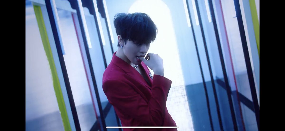 StayMoon6's tweet photo. My fav pics from the new album
#oneus #ONEUS_DEVIL #RAVN https://t.co/3b4vd67ocT