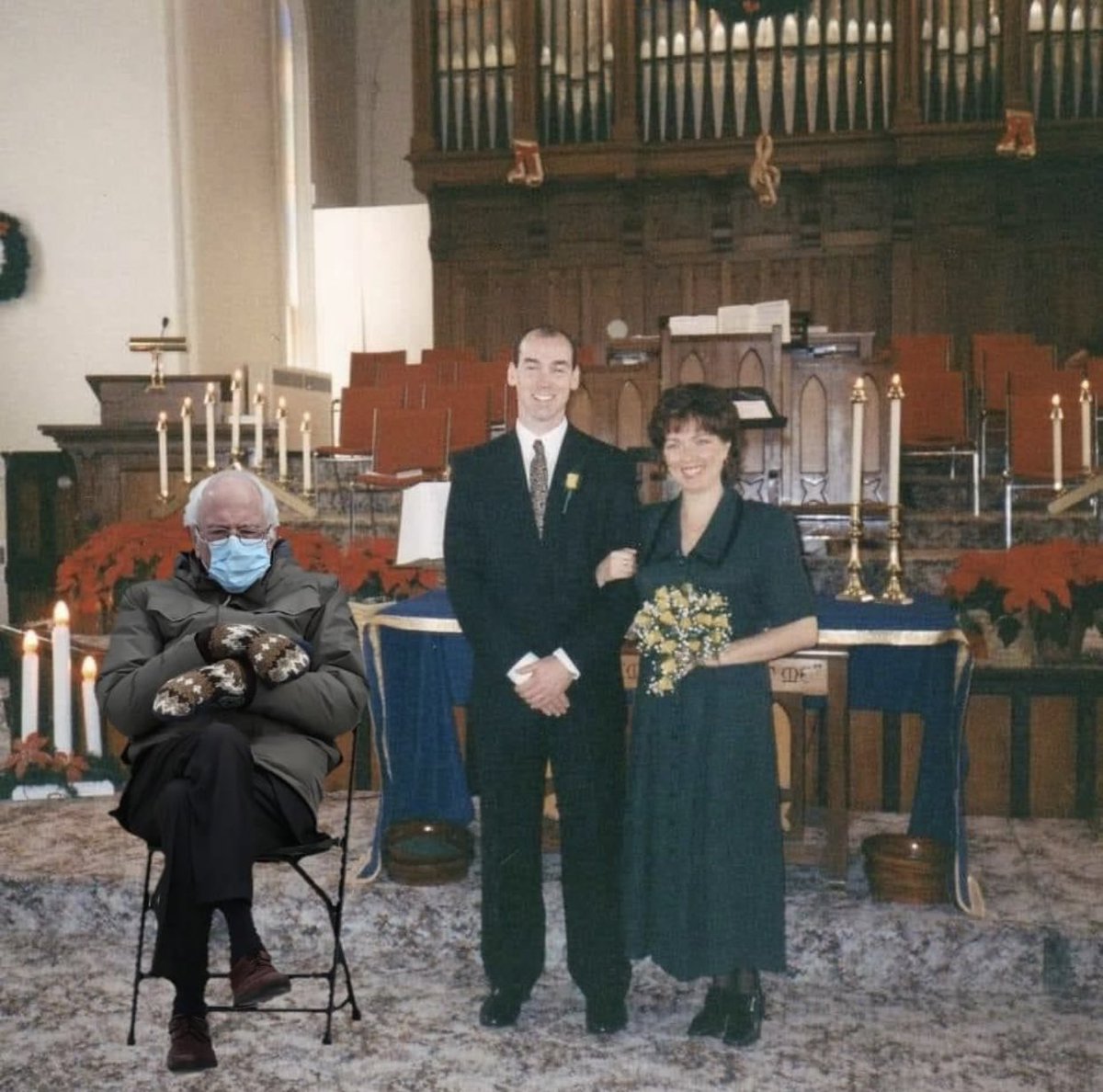 DeborahRadd's tweet photo. @BernieSanders #weddingcrasher https://t.co/dwLCERk0Oc