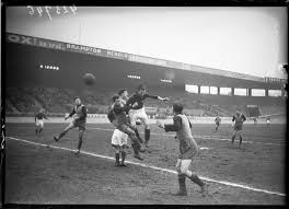 Ainsi, le stade Moulonguet sera construit, puis inauguré en 1921, et, en 1925, les amiénois termineront champion du Nord, devant l’Olympique lillois.En 1927, les picards rééditent la performance et remportent donc à nouveau ce titre.