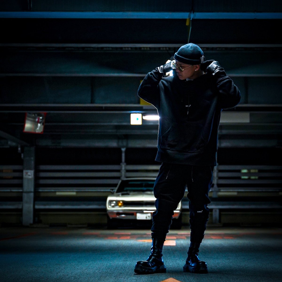 BASE_lhp's tweet photo. D/HILL - Black ”SHOE NECK” Pull-Over Hoodie
.
D/HILL - Black ”SHOE” Pants
.
Lamp Gloves - Utility Glove Standard (Black)
.
@thehwdogandco - Roll Cap Melton
.
.
.
#dhill #lampgloves #thehwdogandco  #baselhp https://t.co/18ugcfUri5