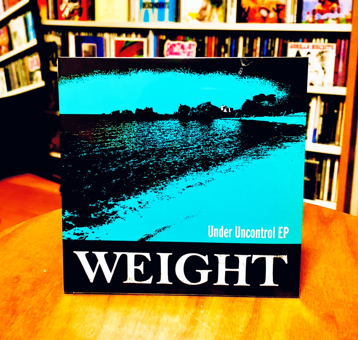 SHIMIZU_DRAGGER's tweet photo. LIVEAGE / THIS WORLD IS MINEの矢田さんがやってるバンドの一つ、東京ユースクルーハードコアバンドWEIGHTのEP🤘
日本人離れしたNYHCスタイルで超かっこいい!
ライブが被ってなかったらこの前の宮ヶ瀬行きたかったな🎶
https://t.co/FULIONhyMj
#LIVEAGE #LIVEAGERECORDS https://t.co/tkashJxAFA