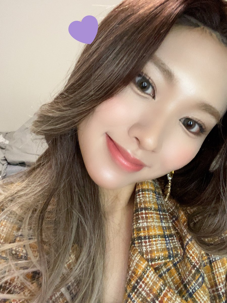 𝓡𝓘 𝓝𝓐 お待たせしました やっと Twiceのサナちゃん風メイクをアップしました 9ヶ月くらいかかった いろんな方に見て頂けたら嬉しいです 眉毛生やし中でムダ毛あるのはスルーしてください