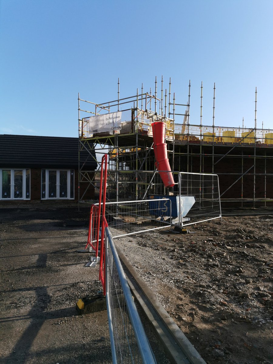 BSLSystemsLtd's tweet photo. Visiting one of clients sites in Northwich, Great install of our Layher Scaffold including Staircases and angled 3m Loading bays. Safer, productive, setting the Standard. why use anything else
#Bellway #Bellwayhomes #Layher #Layheruk #scaffolding https://t.co/Uisqu161pd