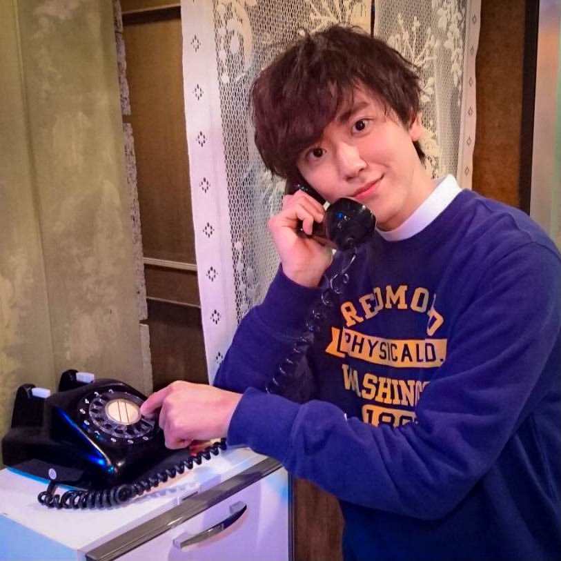 Juzo 黒電話の使い方知らない だから今日マスターとママに使い方教わったよ 9と0はちょっと指が痛い Juzo くじらママlove Barジャックアンドローズ マスター教えるの上手 黒電話使い方難しい T Co Wbbtn2qepc Twitter Juzo 黒電話の使い方知らない だから今日マスターとママに使い方教わったよ 9と0はちょっと指が痛い Juzo くじらママlove Barジャックアンドローズ マスター教えるの上手 黒電話使い方難しい T Co Wbbtn2qepc Twitter