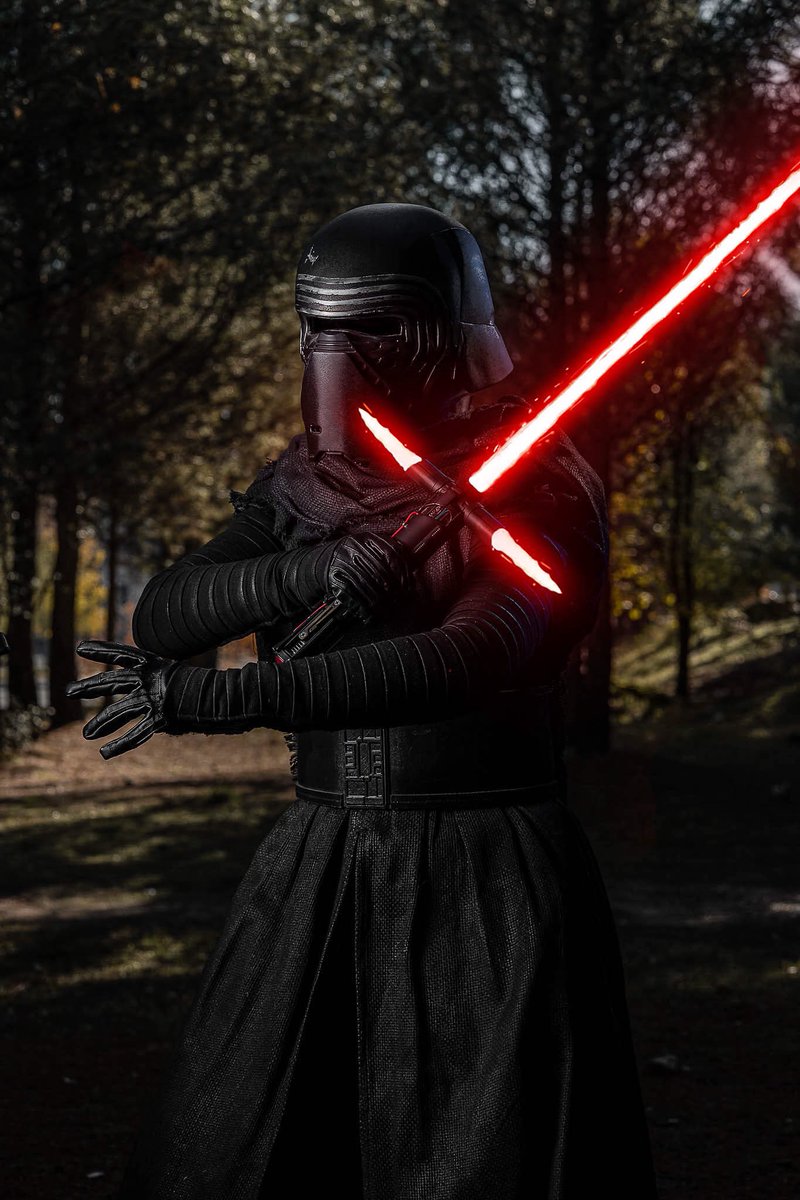 stonercosplay's tweet photo. Cuál os gusta más? 1 or 2
📸 por fotopolisdigital (instagram)
#kyloren #kylorencosplay #kylo #kylorencostume #starwarscosplay #starwsars #theforcesawakens #starwarsnerd #cosplaysofinstagram #cosplay #cosplayer #knights https://t.co/XlyhDHbM37