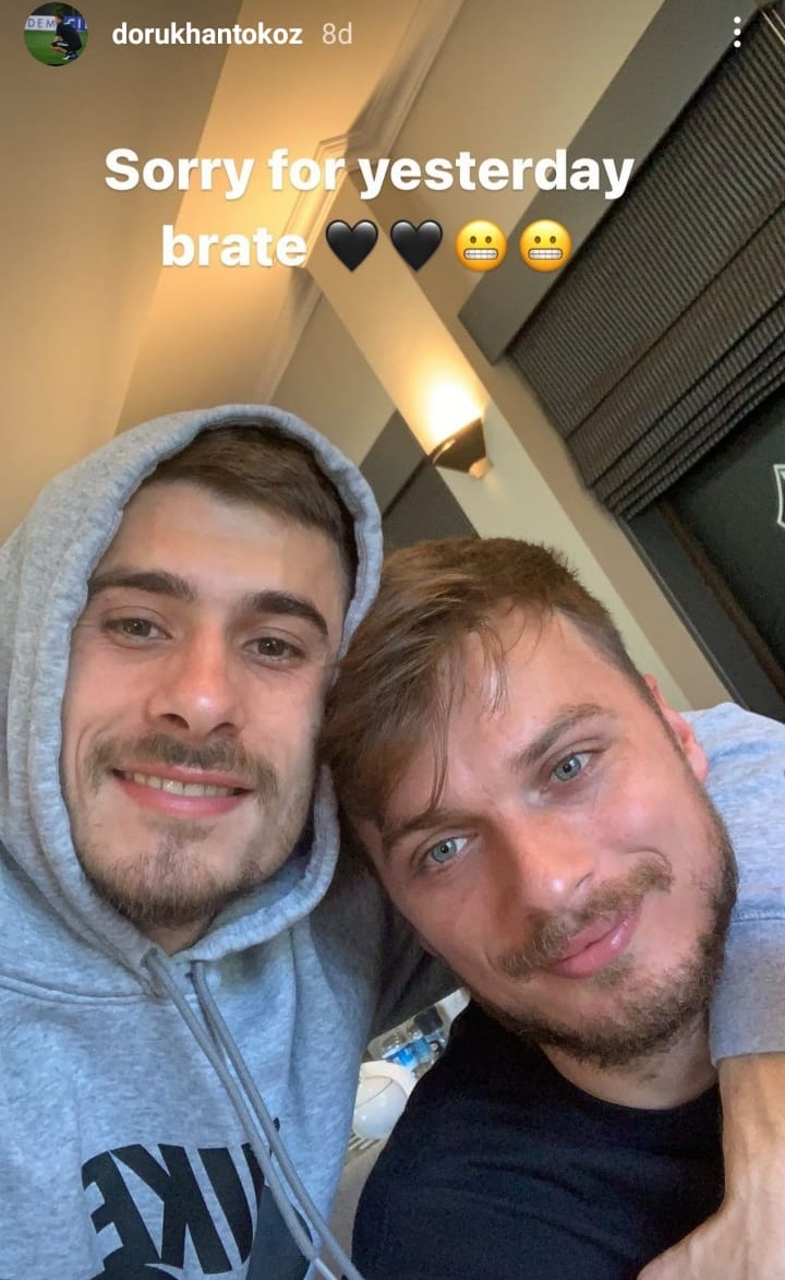 Dorukhan'ın paylaşımı: "Dün için özür dilerim kardeşim. 🖤😬"

😄 Dün Dorukhan topa elle müdahale ettiği için Ljajic'in güzel golü iptal olmuştu.