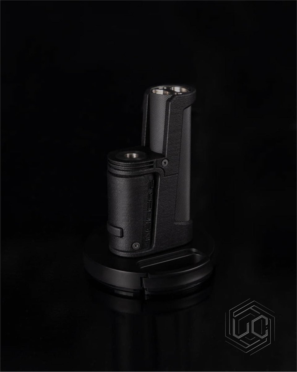 igaya1's tweet image. こんにちは伊賀屋の寺沢です。

【UNDERCODE INSIDER2 DNA60】

伊賀屋でも
1月23日00時00分～
ご予約受付を開始させていただきます。

igaya.shop-pro.jp/?pid=156985170
※1/23販売開始～アクセス可能

よろしく お願いいたします。

 #UNDERCODE #INSIDER2 #DNA60 #伊賀屋 #vape #ベイプ #ステルスMOD