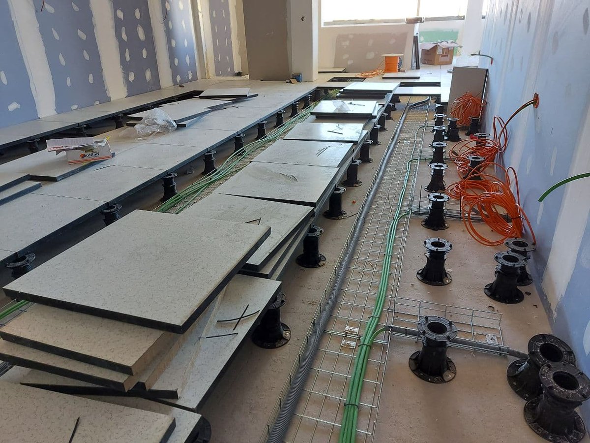 BigSafeboxData's tweet photo. ¡Avanza la construcción de nuestras nuevas oficinas!
En BSBData, estamos rediseñando por completo nuestras oficinas para incrementar la seguridad de nuestros trabajadores.
Todos los detalles en nuestro blog:
📃 https://t.co/Gll9vMMBsW
#BSBData #datacenter #IT #ciberseguridad https://t.co/mB8ECVwIQx