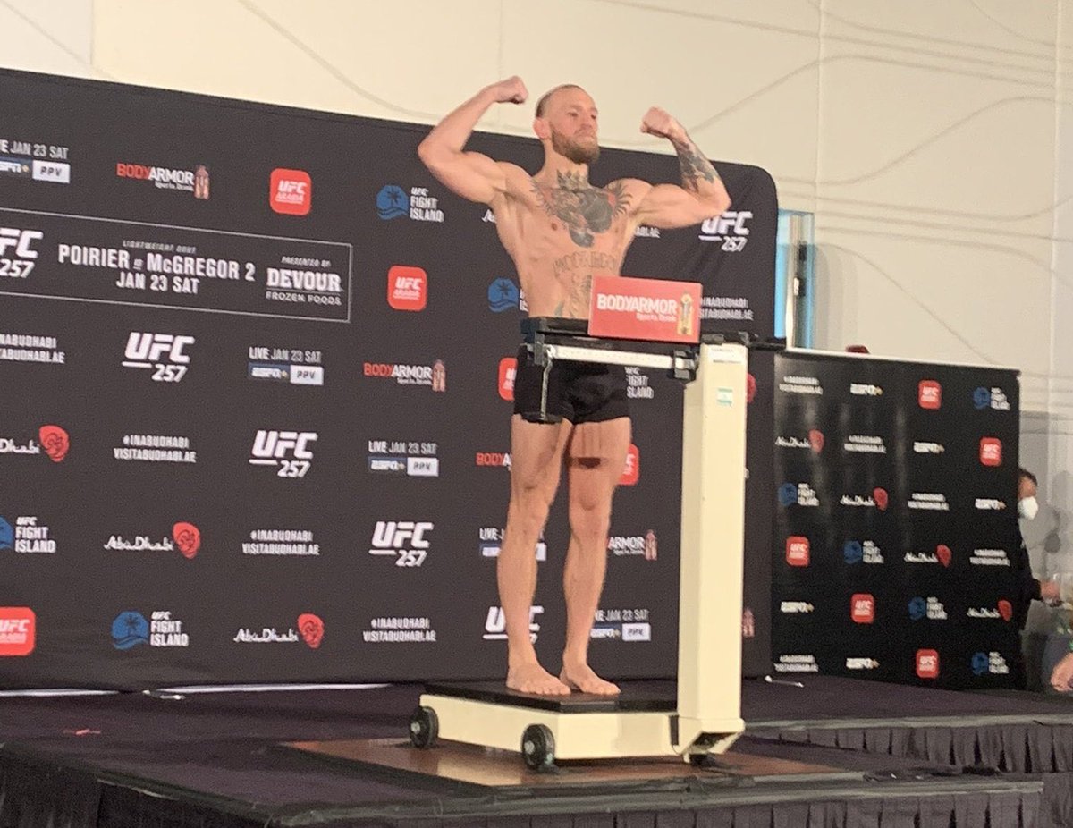 NotoriousJesse's tweet photo. All Four lightweights in the main and co- main have weighed in... 

And ONLY ONE took that extra time to cut the last, hardest pound to cut,
 to make championship weight. @TheNotoriousMMA trust me, He knew it. 
Another Statement made!! #OneFiveFive https://t.co/A0ArGHXkwX