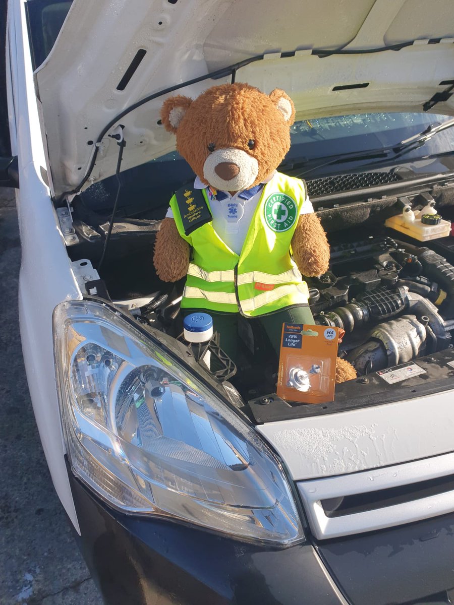 BDMed_Bear's tweet photo. This morning I did #fleetcheck Gilbert the #training vehicle and noticed he had a headlight out, I changed the bulb then checked the tyre depth. Now we are are good to hit the road! #bearswithjobs  #equipmentofficer #teachingyoutosavelives #essentialworkers https://t.co/H2tbMUIK8V