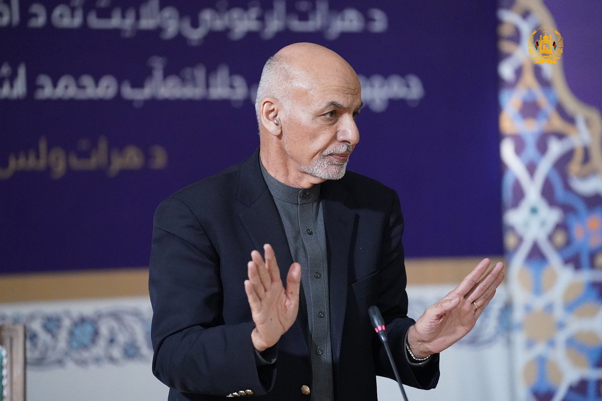 ARG_AFG's tweet photo. محمد اشرف غنی رئیس جمهوری اسلامی افغانستان در دومین روز سفرش به ولایت هرات، قبل از ظهر امروز با رؤسای ادارات محلی هرات و ولسوالان آن ولایت دیدار کرد. https://t.co/F4n4IKcID1