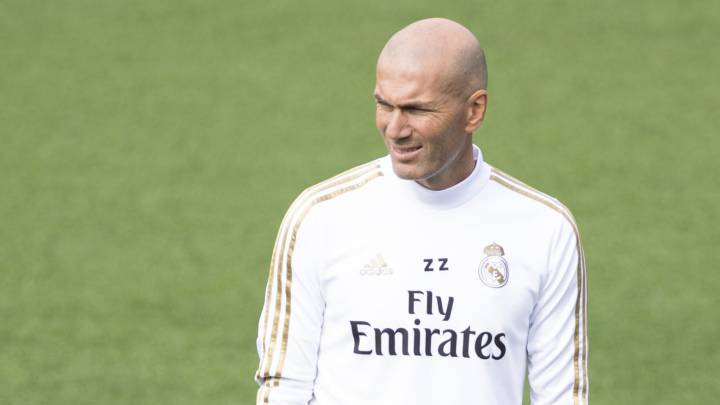 elchiringuitotv's tweet photo. 🚨 COMUNICADO OFICIAL 🚨

ZIDANE, POSITIVO EN #COVID19.

Nos vemos a las 15:10 en #JUGONES. https://t.co/qOTHkMJvxC