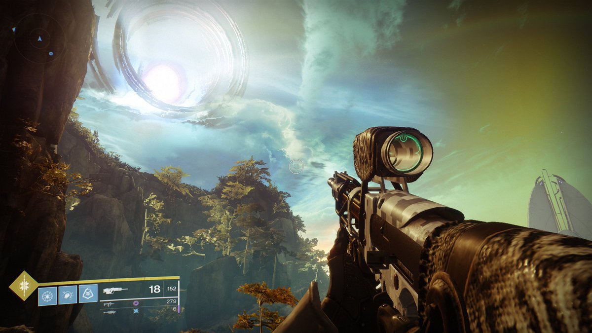 Destiny and Halo are mastering the Skyboxes art, helping a lot to get immersed into the world that seems to be connected to what's outside the playable area. The gigantism of this outside world is definitely making you feel like a very tiny piece of the gear.3/9