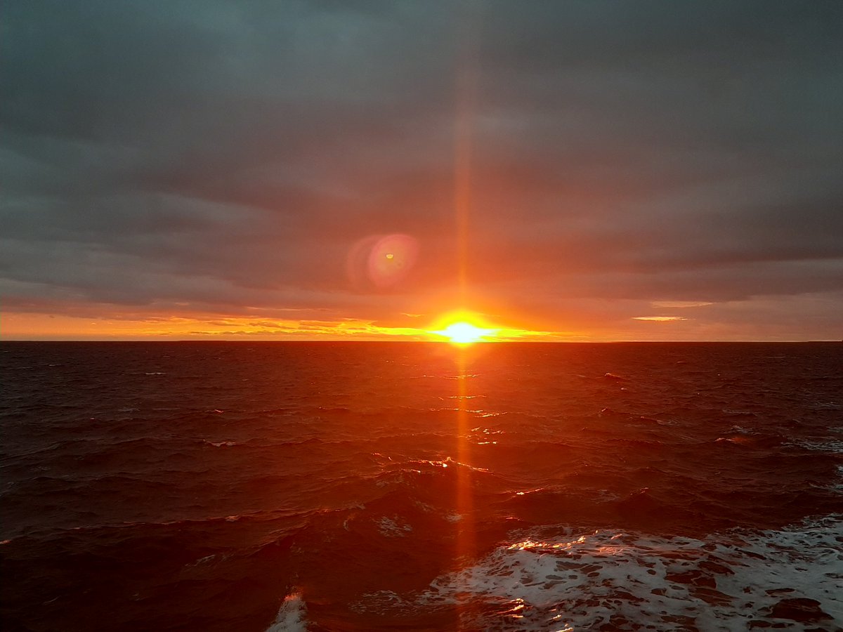 We were nice enough to make sure everybody was up in plenty of time to catch the sunrise this morning. Awfully thoughtful, I think. You're welcome, by the way.
#redhats @HMCSMoncton @MonctonCO