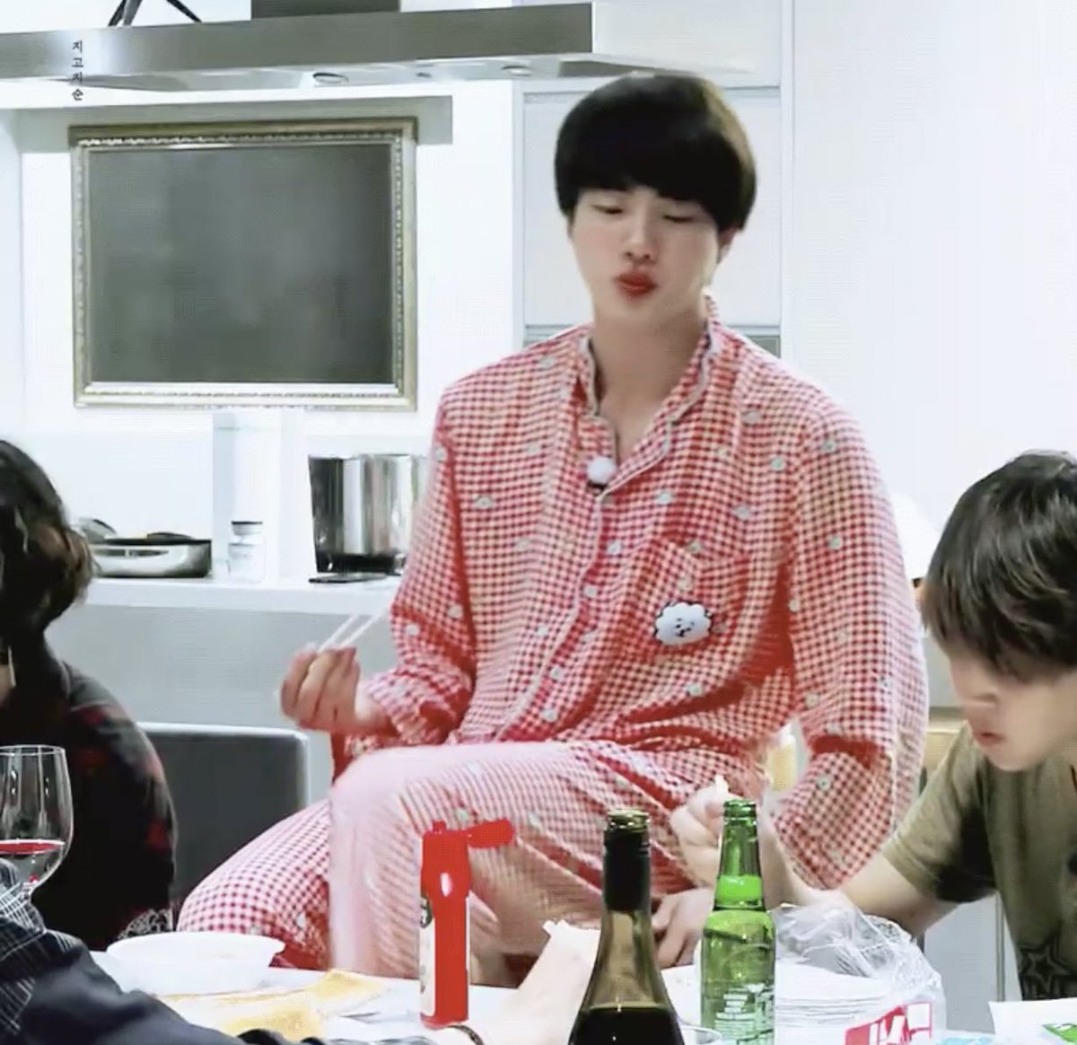 Your camera roll If seokjin was your boyfriend ; a thread