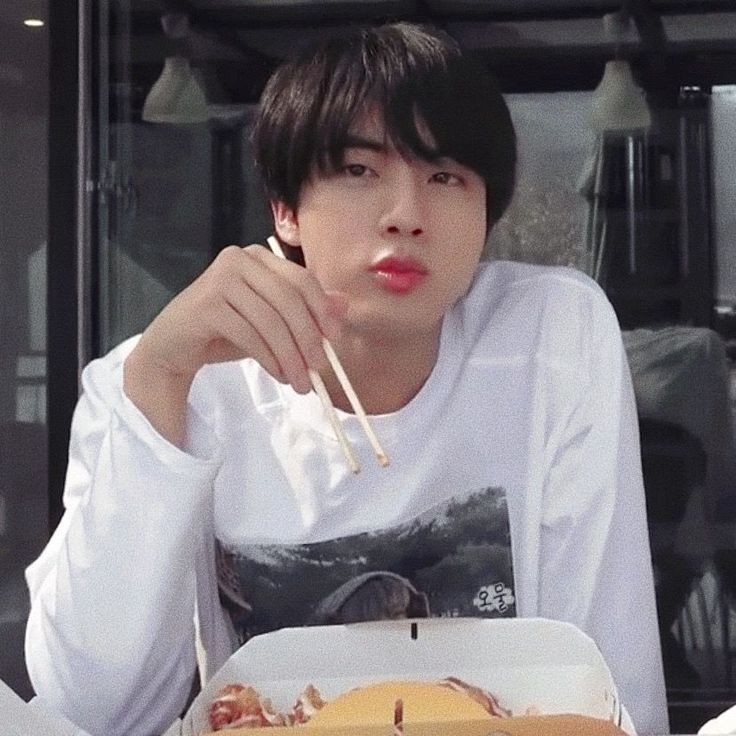 Your camera roll If seokjin was your boyfriend ; a thread