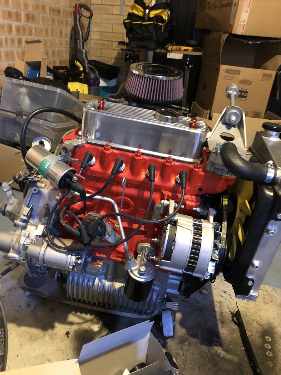 Hoole16's tweet photo. Well I am pleased with the difference some hard work cleaning and painting does!! #engineready #minicooper https://t.co/MiiqWtx83I