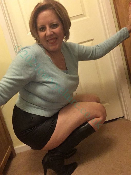 Leather boots &amp; leather skirt is a great combo. #leather #boots #miniskirt #leatherboots #leatherskirt<a href="/tag/leather"class="tags"><span>#leather</span></a><a href="/tag/boots"class="tags"><span>#boots</span></a><a href="/tag/miniskirt"class="tags"><span>#miniskirt</span></a><a href="/tag/leatherboots"class="tags"><span>#leatherboots</span></a><a href="/tag/lea"class="tags"><span>#lea</span></a>