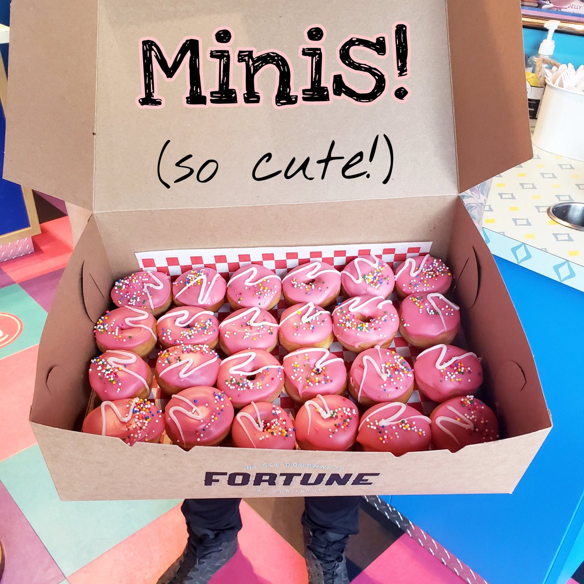FortuneDoughnu1's tweet photo. Don't forget about our mini ๐ฉ's!
#socute #pssst #mini
ยฐ
*24 hours notice required
*boxes of 24
*classic dips and sprinkles $19
*with toppings $24
*no tax
#(902) 422-0262
#minidoughnuts #donut #doughnuts #fortunedoughnut https://t.co/xAyq4XyZfv