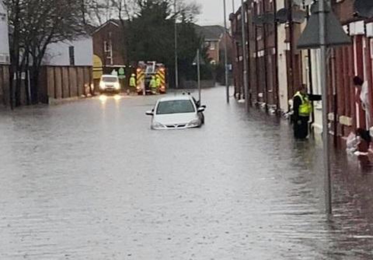 KnutsfordFS's tweet photo. Knutsford firefighters have been busy assisting with the evacuation effort due to the severe flooding in and around Cheshire over the past two days as well as responding to other to life risk incidents. Residents are advised not to attempt to walk or drive through any flood water https://t.co/c9xsWqFxEK