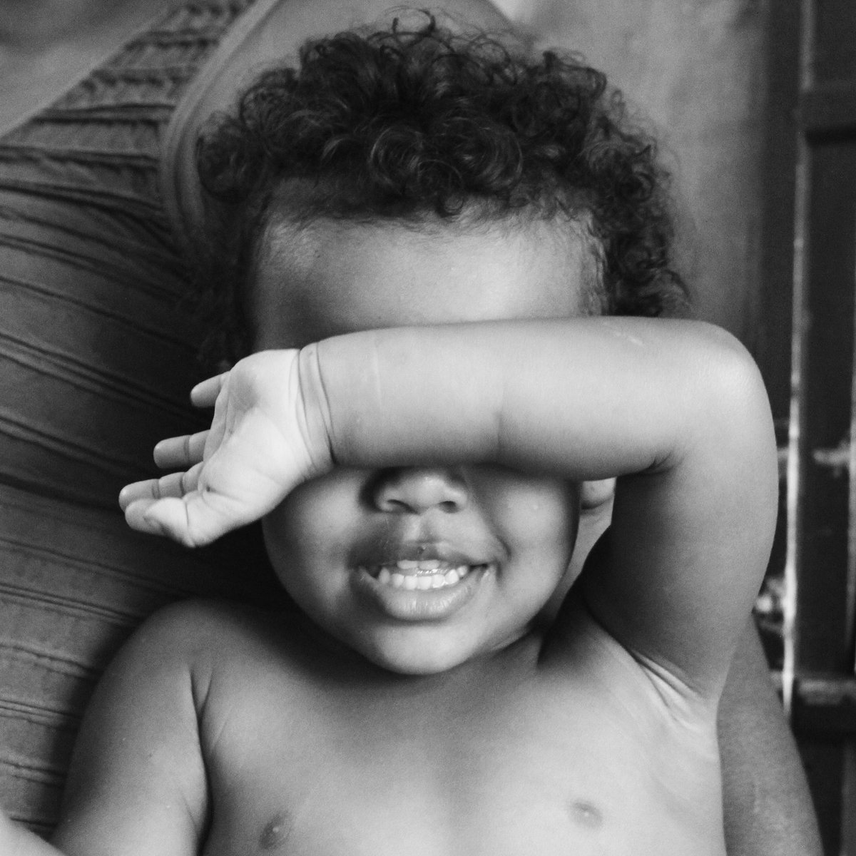hugo_hyperbole's tweet photo. La búsqueda infinita.

Decía Richard Avedon:

“Nos ocultamos de nosotros mismos, pero todos buscamos lo mismo: ser aceptados, ser consolados”

https://t.co/nIMbpQqb0Z https://t.co/CdaFIRNiaU