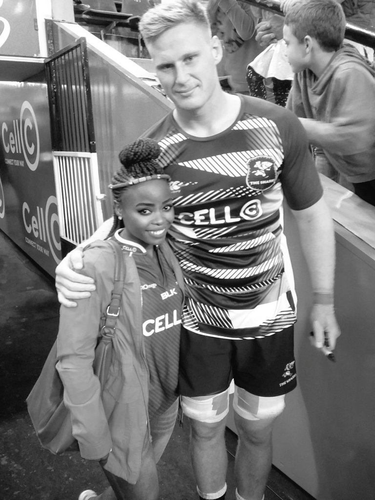 Thembileeh's tweet photo. #FBF2018 when I met my favourite #Sharks players🥰 #SbuNkosi #CameronWright #JeanLucDuPreez #AkkerVanDerMerwe ❤❤ https://t.co/kq3tIFoyjU