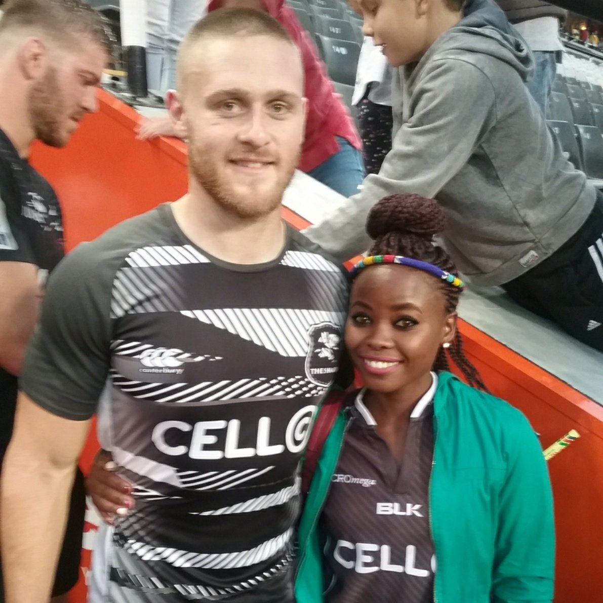 Thembileeh's tweet photo. #FBF2018 when I met my favourite #Sharks players🥰 #SbuNkosi #CameronWright #JeanLucDuPreez #AkkerVanDerMerwe ❤❤ https://t.co/kq3tIFoyjU