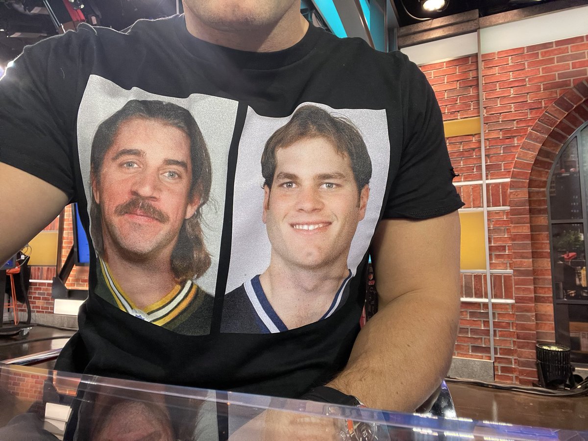 KyleBrandt's tweet photo. Good Morning. 

We’re hanging with these two crazy kids this morning. Get in here. @nflnetwork https://t.co/r51DD81pdZ