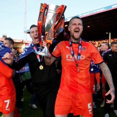 LutonNews2's tweet photo. Sonny Bradley is in advanced talks with Preston North End. The CB is set to leave in the coming days. 

#Luton #PNE #COYH #EFL https://t.co/ifjDQKOyep