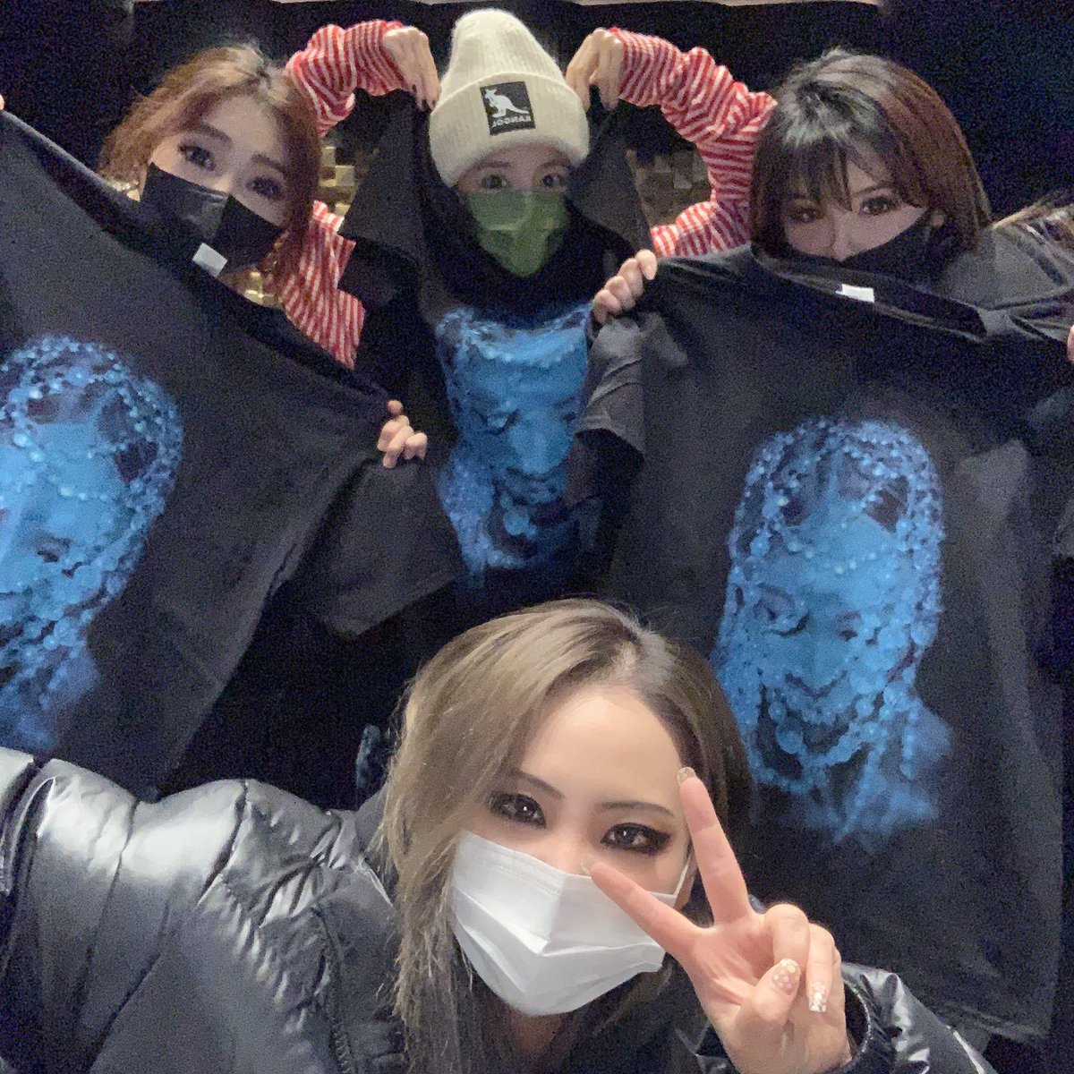 ๐๐ (๐ selling thread) tweet media