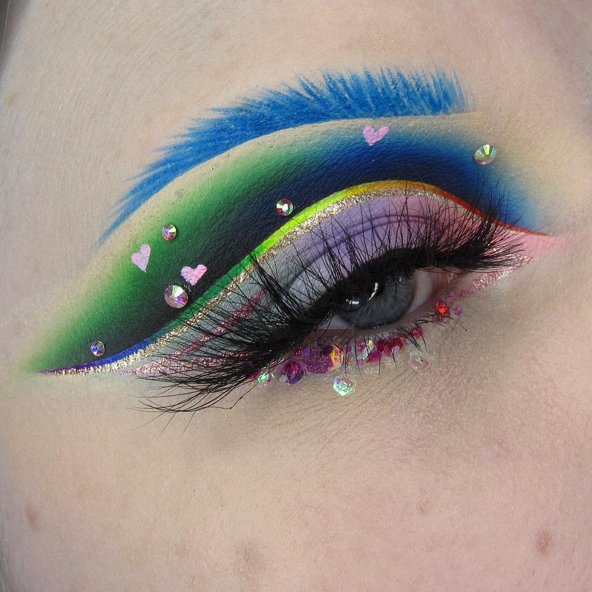 celestialrat_'s tweet photo. @beautybay #FollowMeBeautyBay IT WOULD BE AN HONOR 🥺❤️ https://t.co/uzgrEcznSr