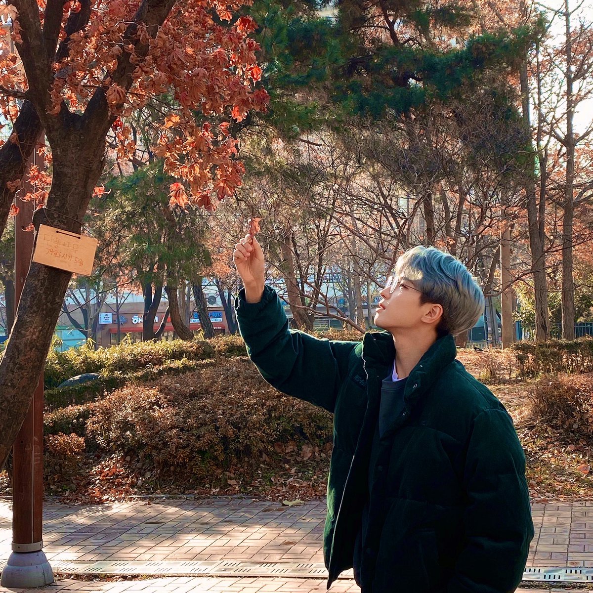 summersoceans's tweet image. 𝐑𝐄𝐃𝐀𝐌𝐀𝐍𝐂𝐘
(n.) the act of loving the one who loves you; a love returned in full. 

— — — — — 

prinsipnya mudah: tidak akan membiarkan siapapun menempati ruang di hatinya. namun, semuanya berubah saat sosok itu datang. 

meanie/minwon lokal au.