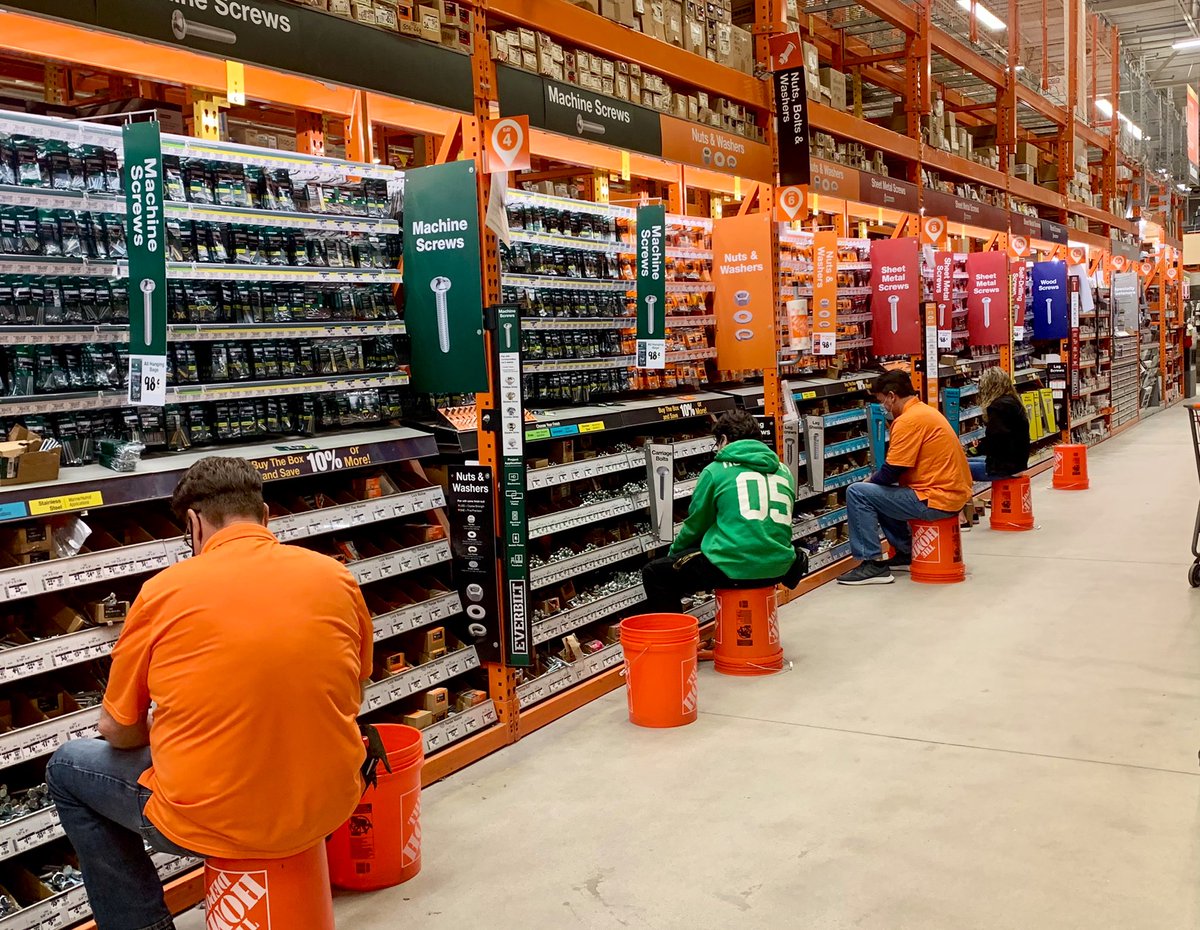 When you have hours allotted for #CrownBolt but no shipment, you spend the time decontaminating and packing down! Rockstar team right here 💥 <a href="/JoeManteHD/">Joe Mante</a>