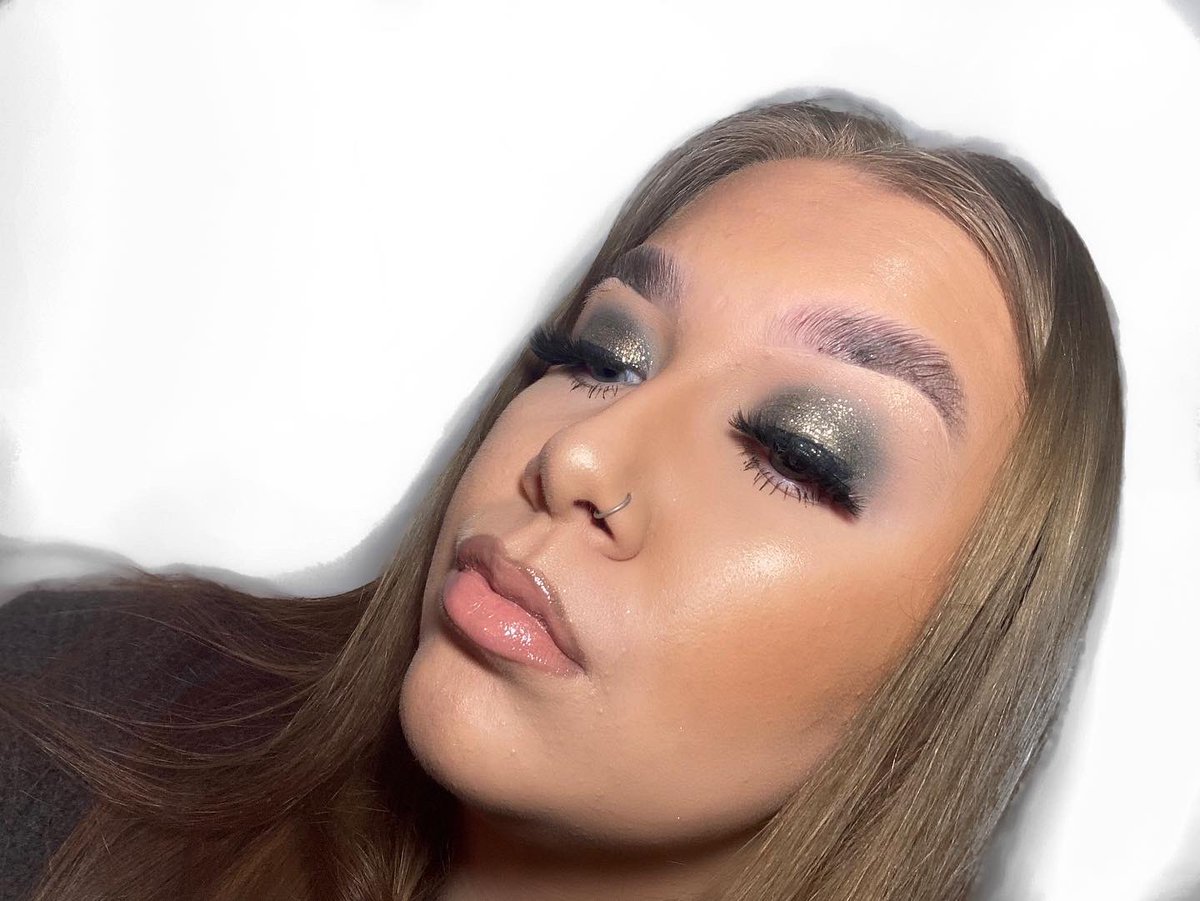 makeupbyxpops's tweet image. Hey @beautybay any space for me on your PR list🥺 
Been on my goals list since the start🤞🏼
🤞🏼💖🤞🏼
#followmebeautybay #followfriday