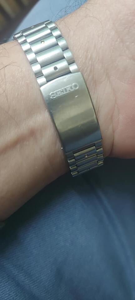 TheWatchShop1's tweet photo. #Seiko 'Silver Wave' 7432-6000 #Vintage c.1982 Daini Seikosha #Quartz #Gold Plated #WATCH 
Preowned Price: 6000/- PKR
For more info.
https://t.co/Pm9h65FR93
📱 03180808408 https://t.co/Go3aA7xt5y
