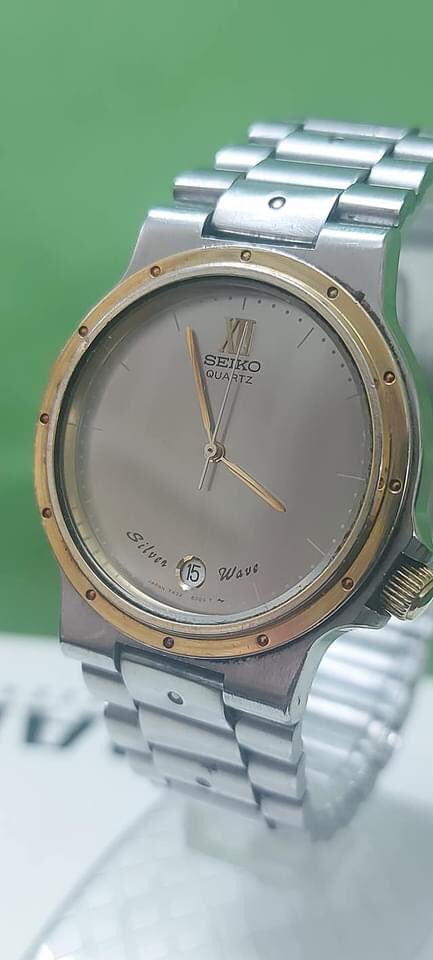 TheWatchShop1's tweet photo. #Seiko 'Silver Wave' 7432-6000 #Vintage c.1982 Daini Seikosha #Quartz #Gold Plated #WATCH 
Preowned Price: 6000/- PKR
For more info.
https://t.co/Pm9h65FR93
📱 03180808408 https://t.co/Go3aA7xt5y