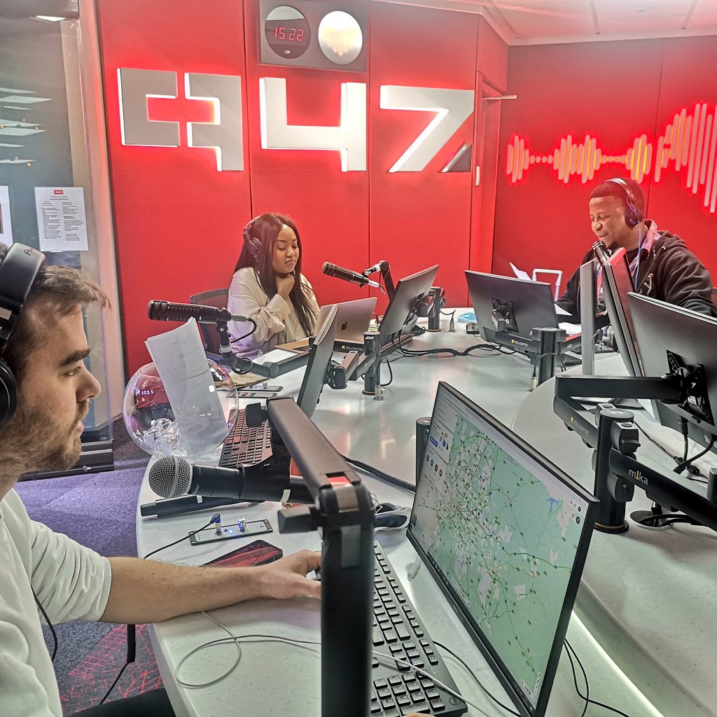 kagiso_makaudi's tweet photo. GEAR ⚙️ 386 of @FreshOn947 @947 with @DJFreshSA @MantsoePout @SirShanDJ @Lerato_Mo @TheReal_Scoobz @mikepedro23 let’s hear it from @TheZweli who’s been doing an amazing job holding it down very nicely #947ridejoburg #LastRideOfTheWeek #947LovesYou #TheFridayEdition #FreshOn947 https://t.co/fN2zXkNUCE