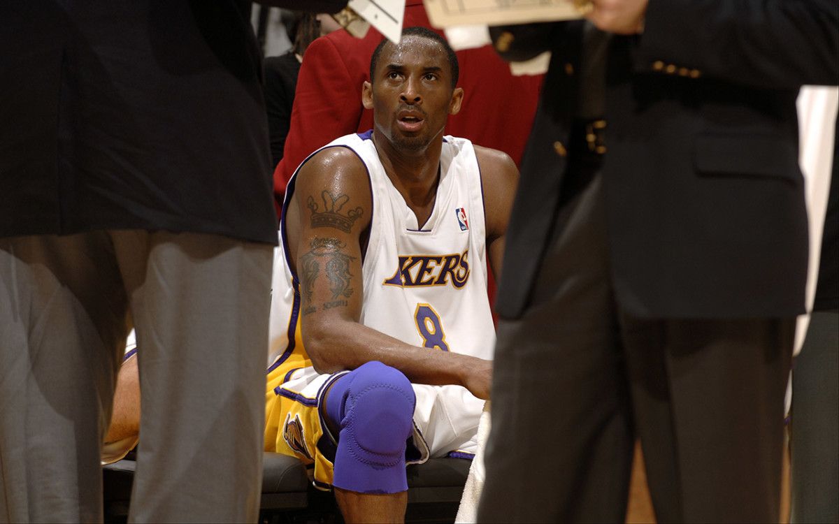 TheCrossover's tweet photo. SI Vault: 15 years ago today, Kobe Bryant dropped 81 on the Raptors https://t.co/qbUiNUlkhL https://t.co/sLnwavBWYM