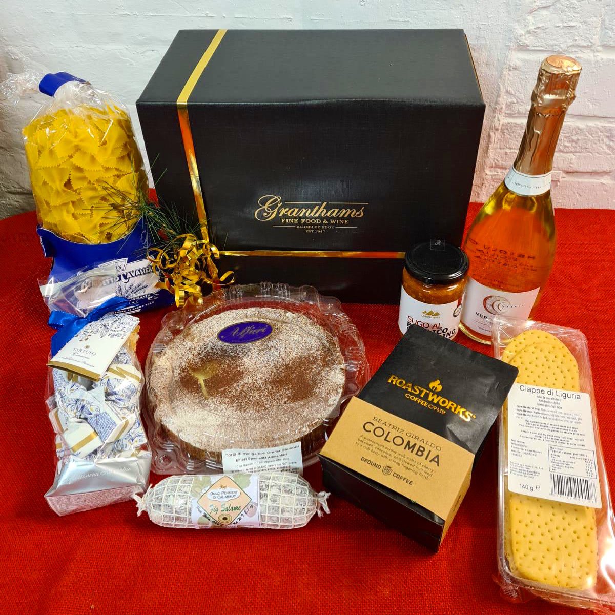 ⭐️COMPETITION TIME ⭐️ 

Festival Hall is giving you the chance to win this incredible hamper from @GranthamsDeli 🎉

To enter, all you need to do is sign up to our mailing list (link below)The winner will be announced at the end of February. Good luck! 🥂

aefestivalhall.com/mailing-list