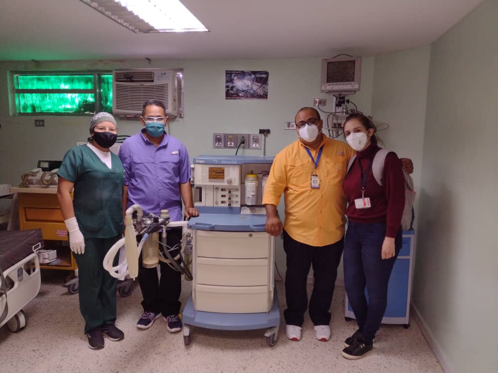 hospimilAragua's tweet photo. Inicio de charlas de inducción de Equipos Médicos,  por parte del @CICR_ve  y la empresa Fugarisa; dirigido a los Médicos residentes y profesionales de Enfermería. Esto con la finalidad de dar uso correcto a: Ventiladores Mecánicos, Máquina de Anestesia y Desfibrilador. https://t.co/585gI8Igtc