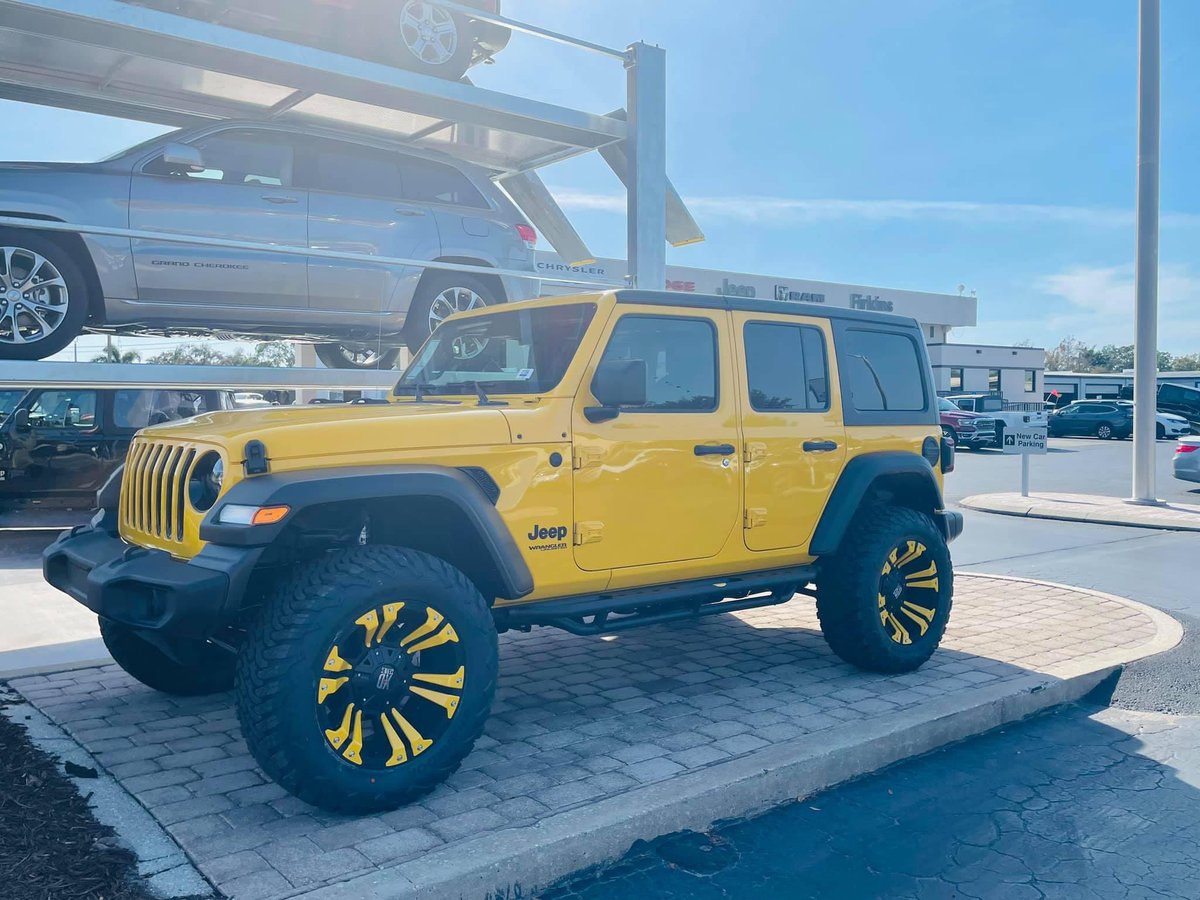 Firkinsauto's tweet photo. Custom Hella Yella Wrangler Diesel!π₯π
Find it at Firkins! π
#HappyFriday #hellayella #jeep #diesel #wrangler #bradenton #sarasota #lifted #liftedjeep https://t.co/dUHBj8T6KA