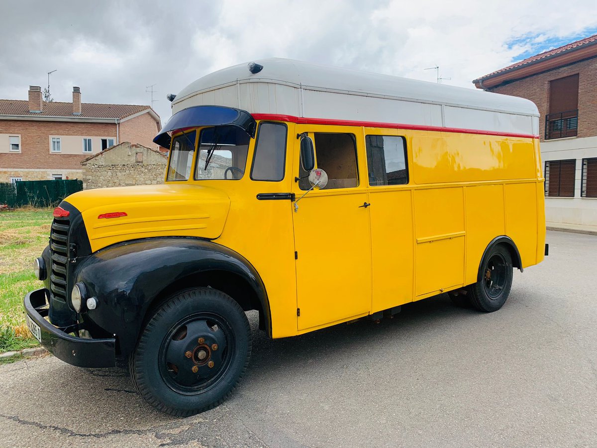 foodtruckespana's tweet photo. ¡¡¡¡¡Oportunidad!!!!!
Vendemos Food Truck espectacular.
¿Qué os parece este Food Truck Ebro B 45 de 1958, 3,700cc y 70cv?.

Se entrega con ITV y homologado para food truck.
En Food Truck España queremos conocer tu opinión. Valóranos y publica una reseña https://t.co/mzLB3zM2SW https://t.co/sBivZvkjTw