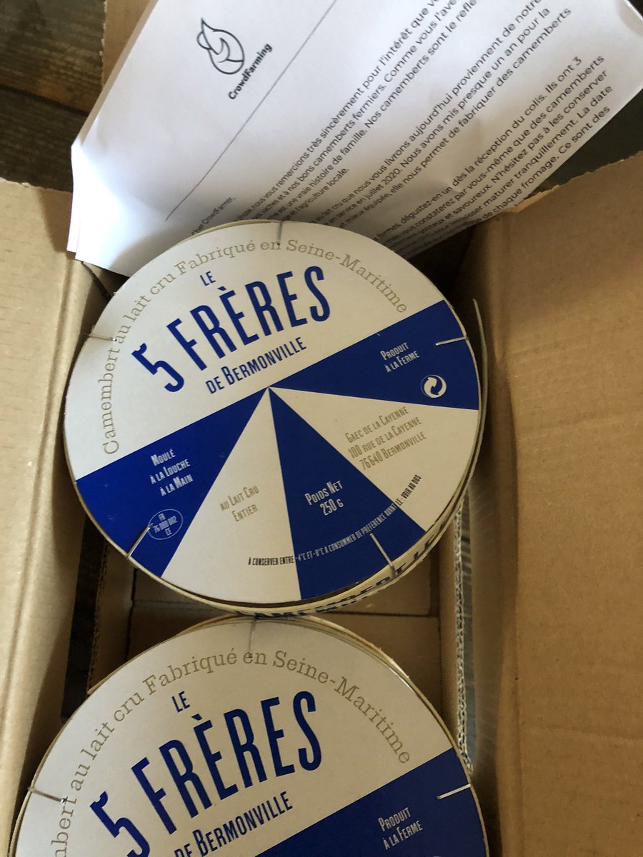 Jerome31_FR's tweet photo. Et comme une bonne nouvelle n’arrive jamais seule, les #camemberts de Normandie sont là aussi ... @crowdfarmingco 😜 #soutenonslesagriculteurs #circuitcourt https://t.co/jPBPPHjoYQ